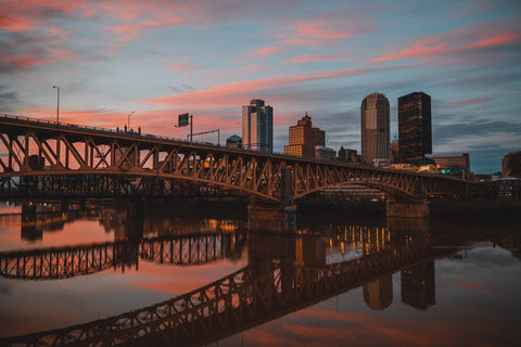 Come Fall In Love With The Nooks and Crannies Of Pittsburgh - YinzerShop