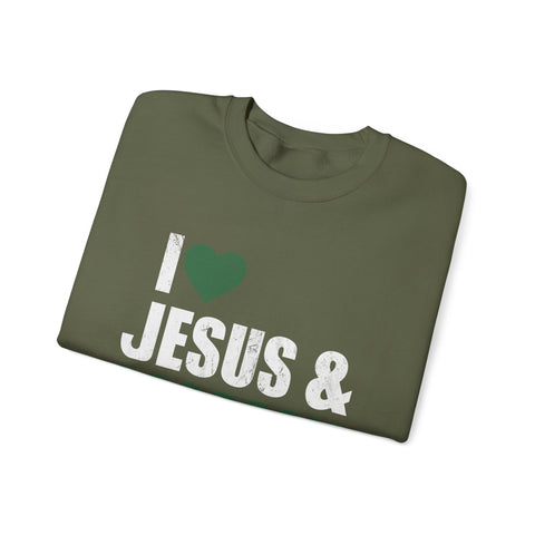 I Love Jesus and Broccoli - Heavy Blend™ Crewneck Sweatshirt