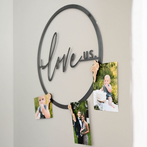 'I Love Us' Circle Wall Decor