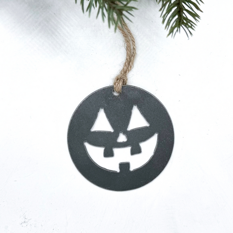 Jack-o'-Lantern Pumpkin Face Ornament (Circle)