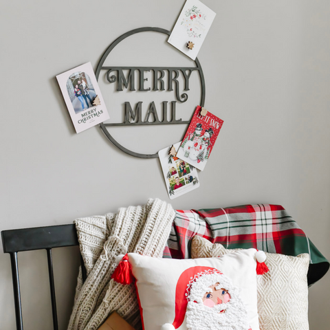 "Merry Mail" Magnetic Christmas Card Wreath - Santa Font