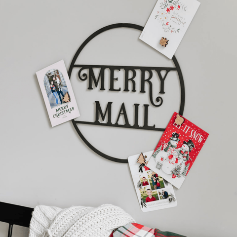 Magnetic Christmas Wreath - Steel Card Holder | Festive Holiday Decor With Santa Font Wall Decor - YinzerShop