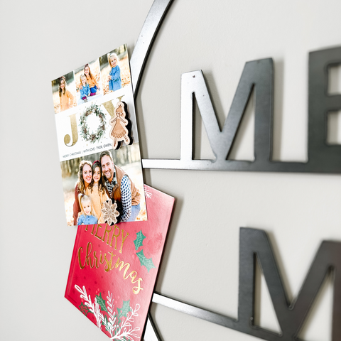 "Merry Mail" Magnetic Christmas Card Wreath - Sans Serif