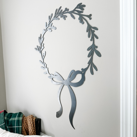 Christmas Wreath Magnetic Circle Sign